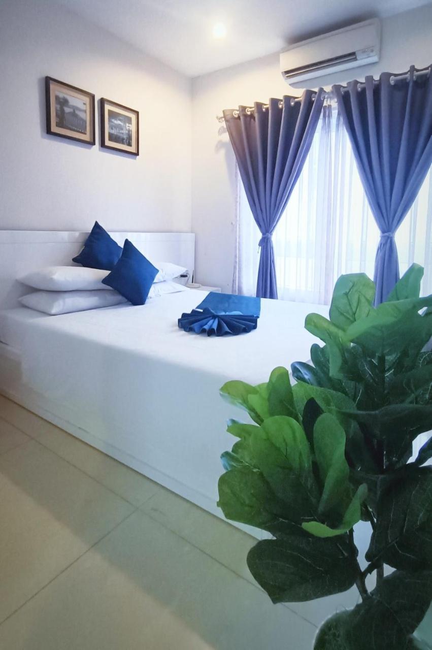 Queen Central Apartment Hotel Хошимін Екстер'єр фото