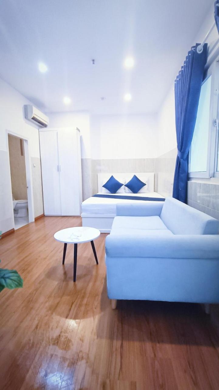 Queen Central Apartment Hotel Хошимін Екстер'єр фото