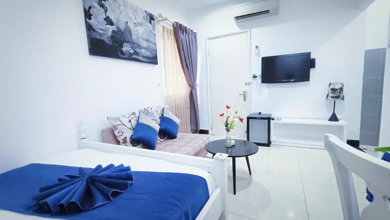 Queen Central Apartment Hotel Хошимін Екстер'єр фото