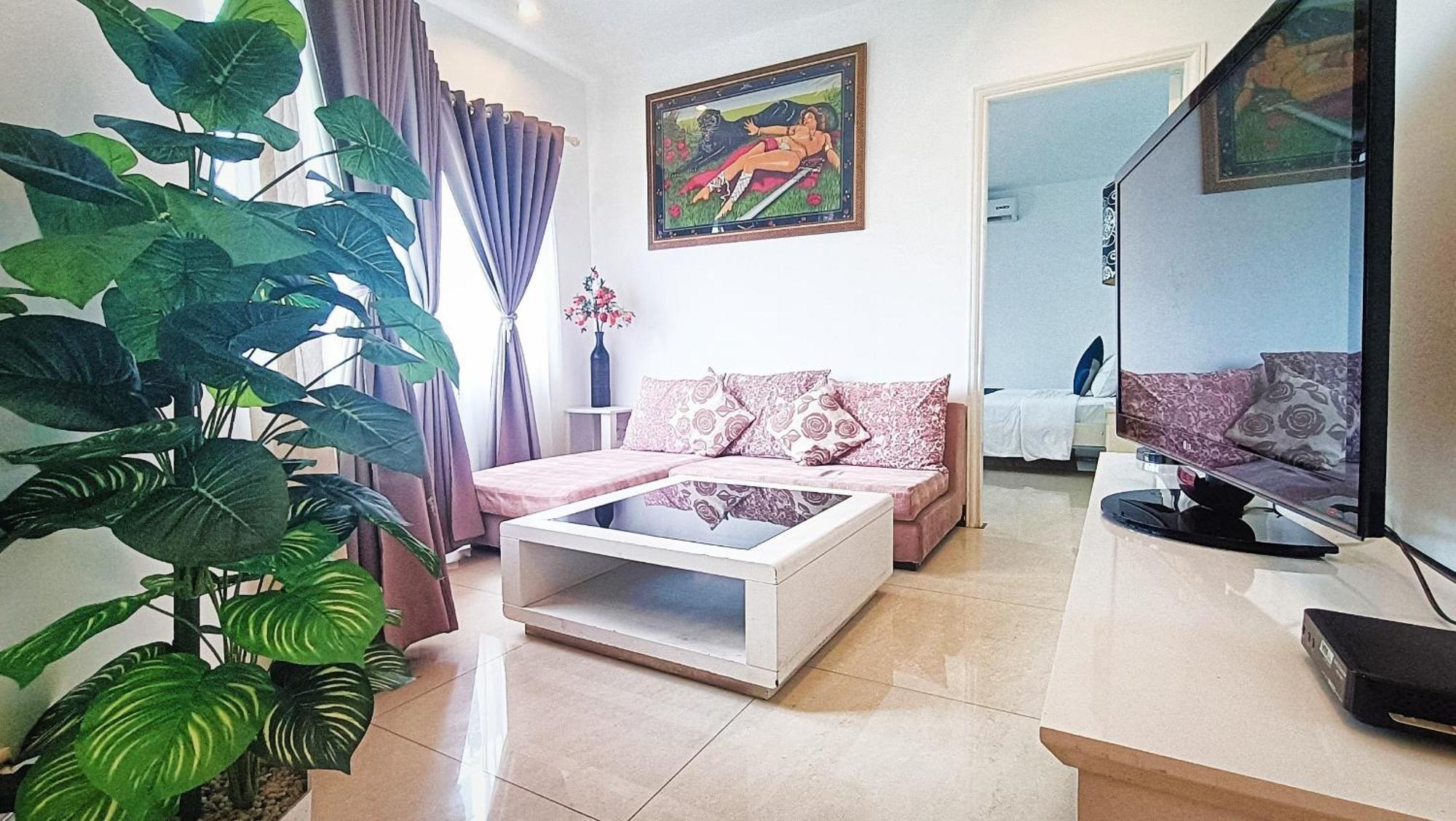 Queen Central Apartment Hotel Хошимін Екстер'єр фото